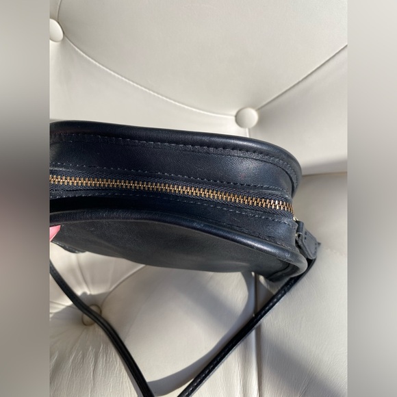 Vintage ‘99 COACH Abbie Black Leather Crossbody Bag Style No L9V-9017 - Picture 16 of 16
